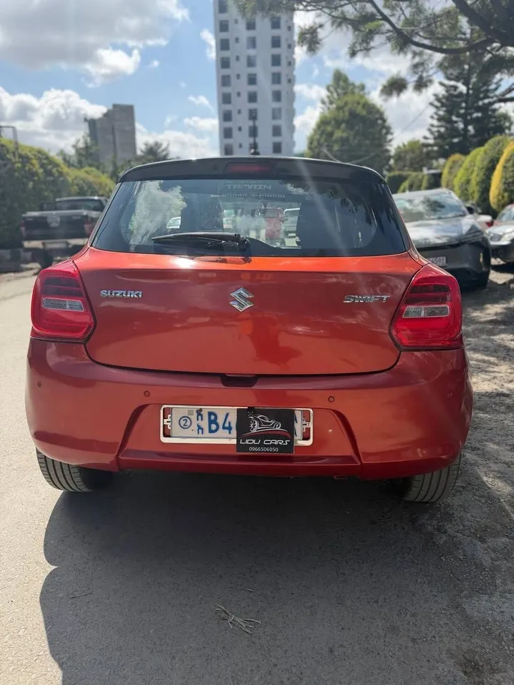 Suzuki Swift 2020 Hatchback – photo 4