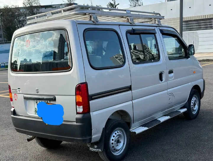 Suzuki Ecco 2025 Van – photo 4