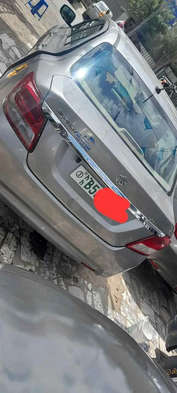 Suzuki Dzire 2022 Automatic – photo 3