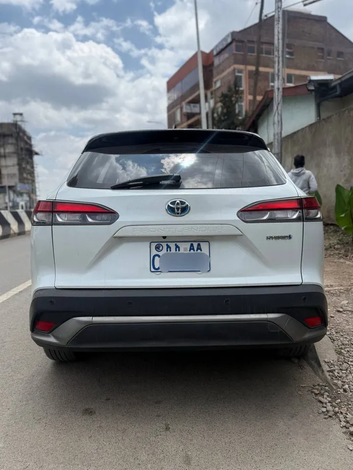 Toyota Frontlander Hybrid SUV – photo 4