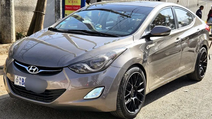 Hyundai Elantra 2013 Automatic – photo 4