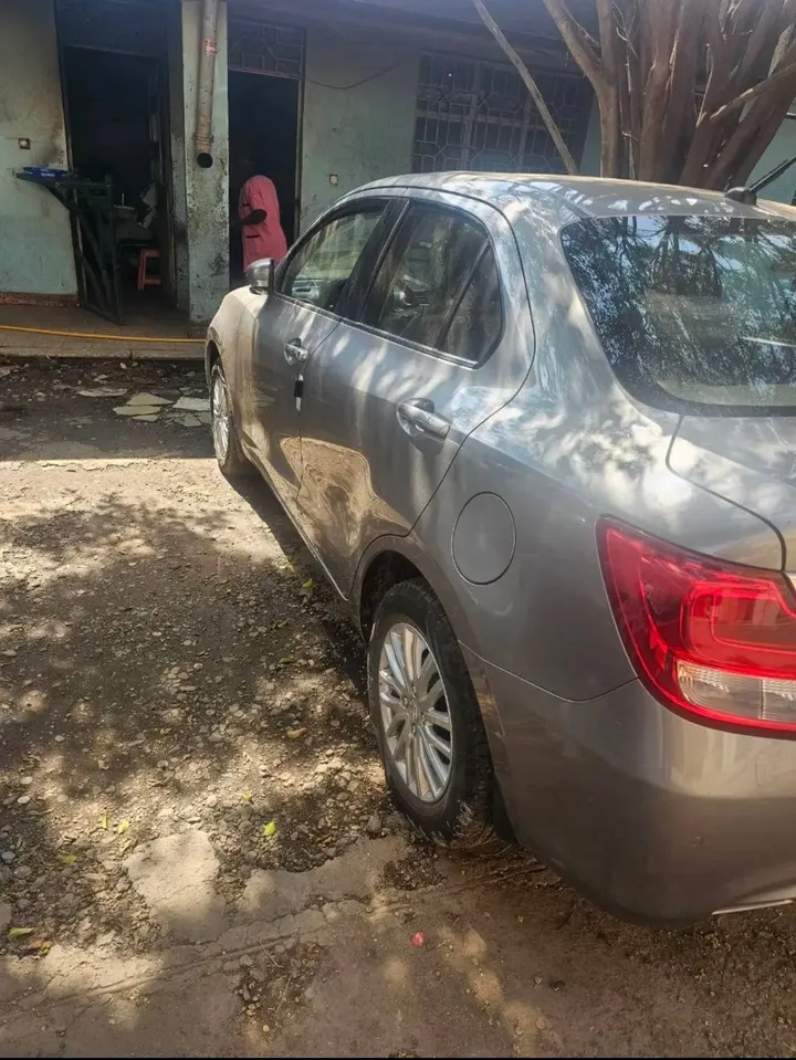 Suzuki Dzire 2022 Automatic – photo 4