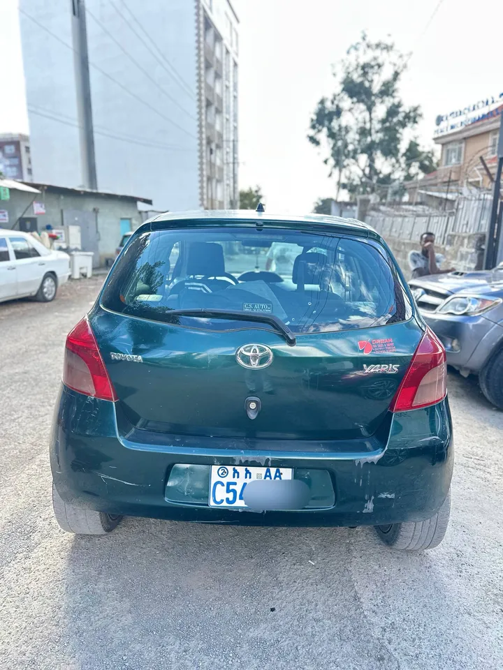 Toyota Yaris Compact 2007 – photo 3