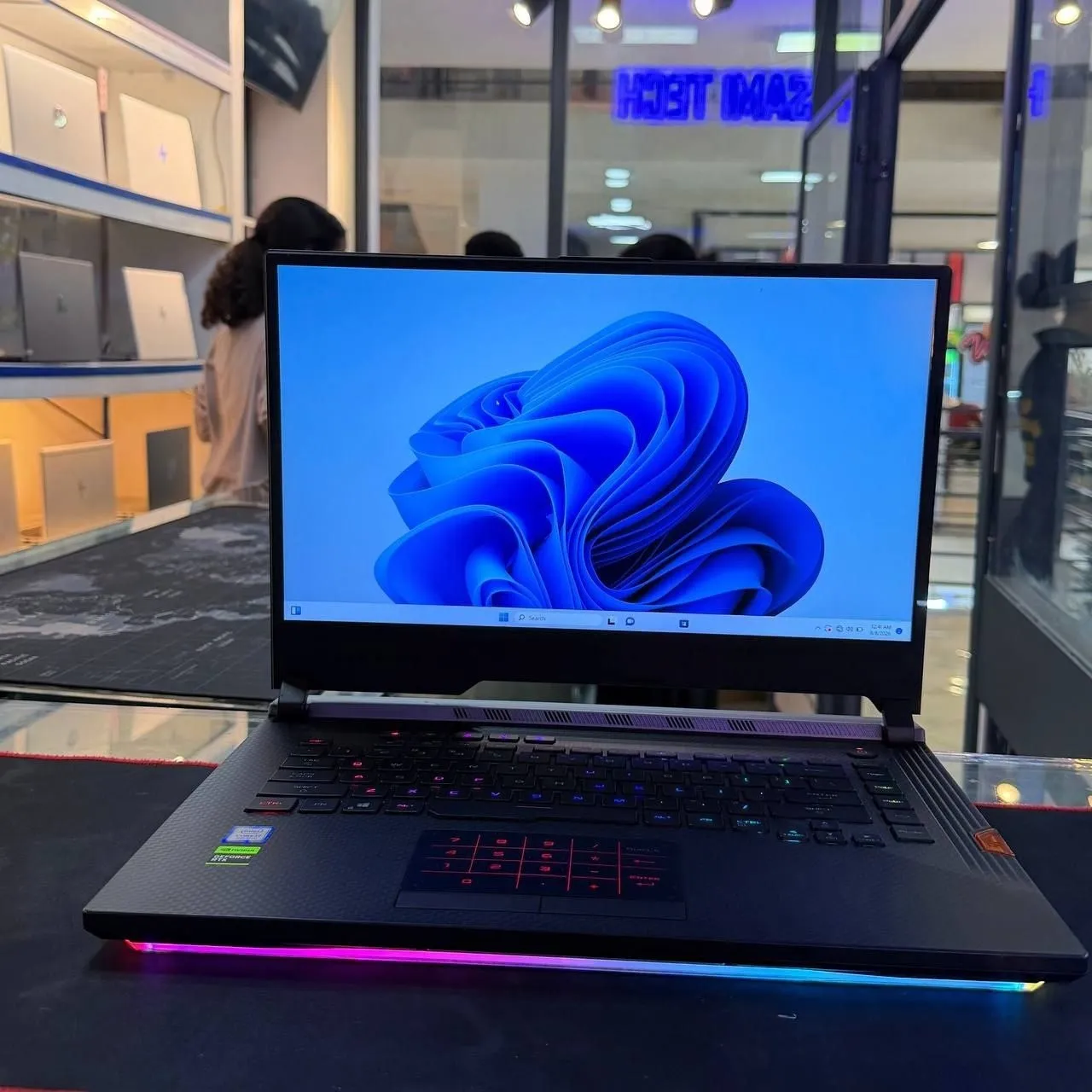 Asus ROG i7 RTX 2070 Gaming Laptop – photo 3