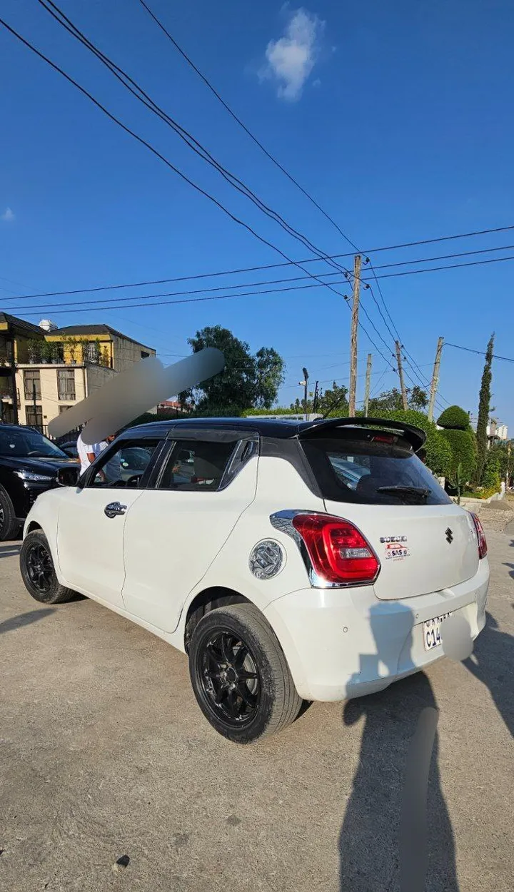 Suzuki Swift 2022 Automatic – photo 6