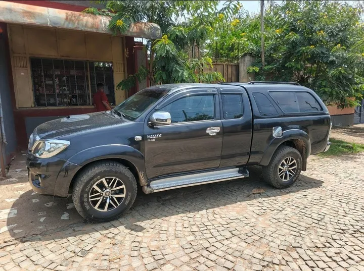 Toyota Hilux 2009 Manual Diesel – photo 3