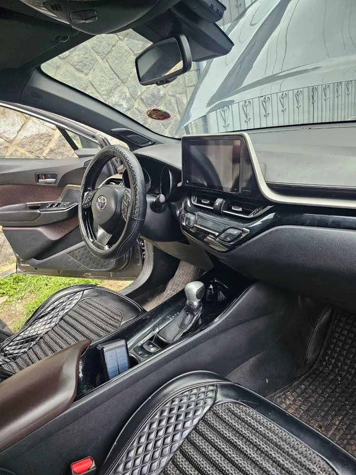 Toyota CHR 2017 1.2T AWD – photo 4