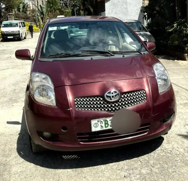 Toyota Yaris Compact 2007 – photo 8