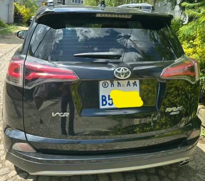 Toyota Rav4 2018 Automatic Full-Option – photo 3