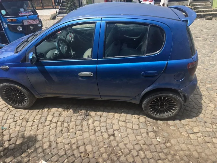 Toyota Vitz 2001 Automatic – photo 3