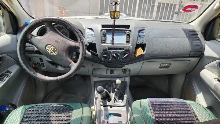 Toyota Double Cabin Pickup 2011 – photo 7