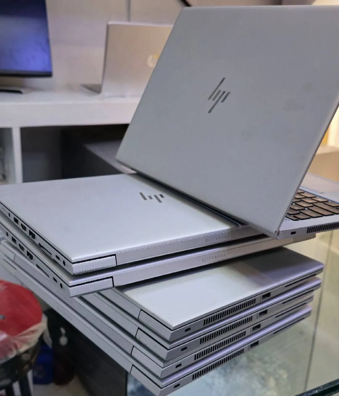 HP EliteBook 840 G5 i7 Laptop – photo 3