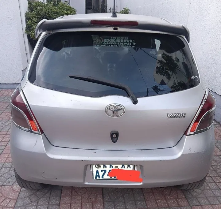 Toyota Compact 2005 Automatic – photo 5