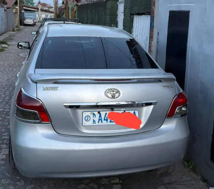 Toyota Yaris Sedan 2007 – photo 3