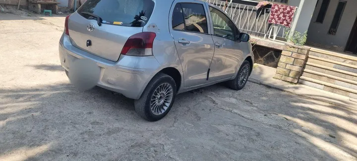 Toyota Yaris Compact 2008 – photo 4
