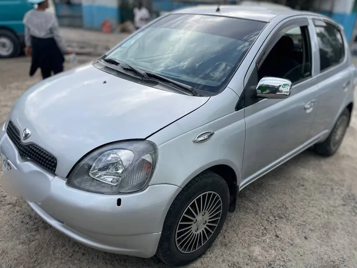 Toyota Vitz 2001 Automatic – photo 5