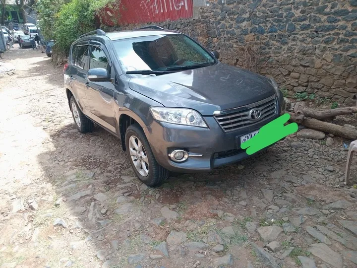 2011 Toyota RAV4 Automatic – photo 5