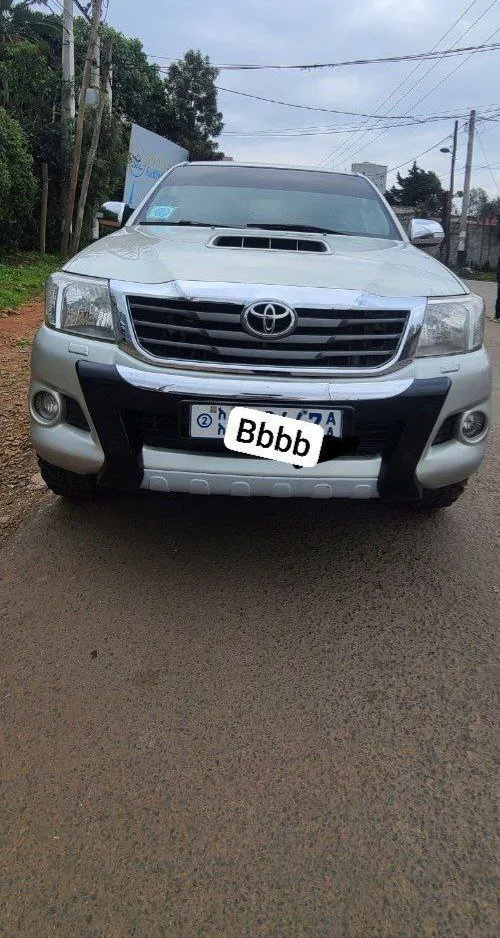 Toyota Hilux D4D Manual 2012 – photo 5