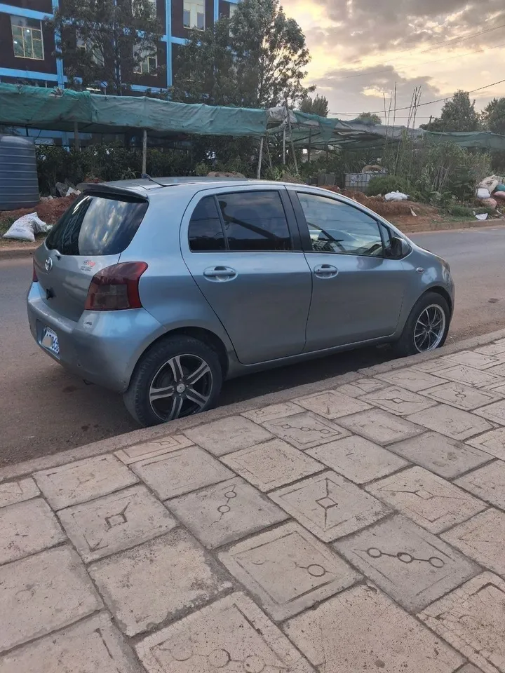 Toyota Yaris Compact 2007 – photo 4
