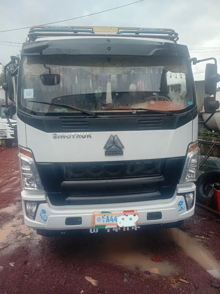 Sinotruk Cargo Truck 2025 – photo 3