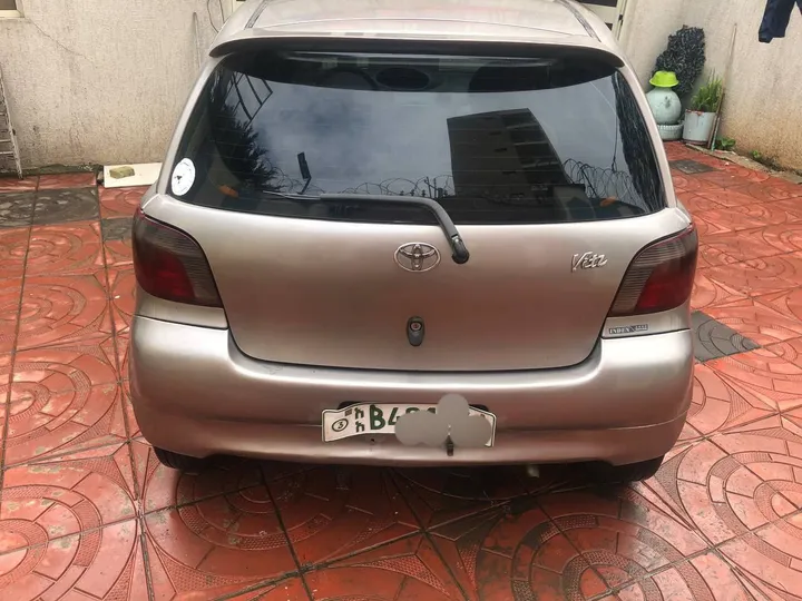 Toyota Vitz 2001 Automatic – photo 3