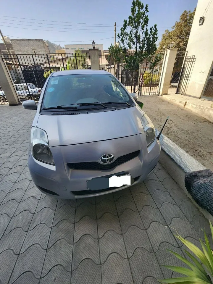 Toyota Yaris Compact 2008 – photo 3