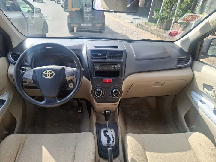 Toyota Avanza 2013 Automatic – photo 8