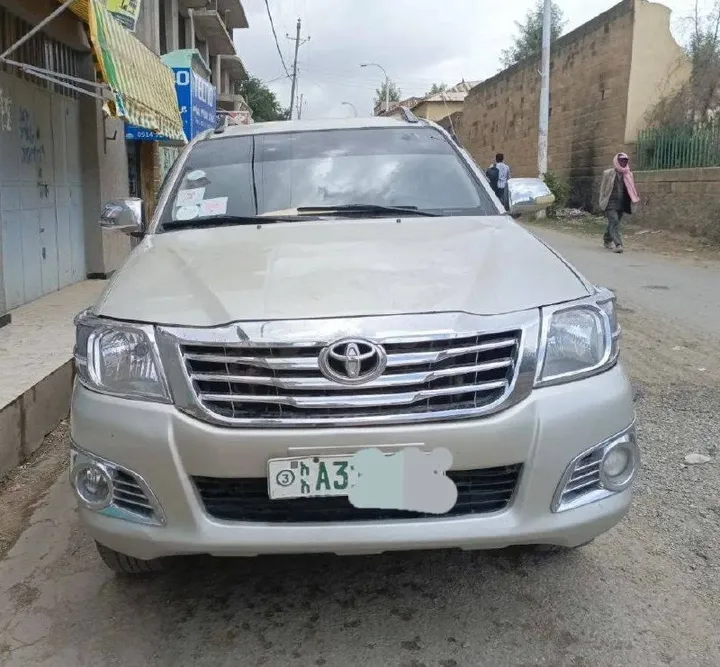Toyota Hilux Vigo D4D 2012 – photo 4