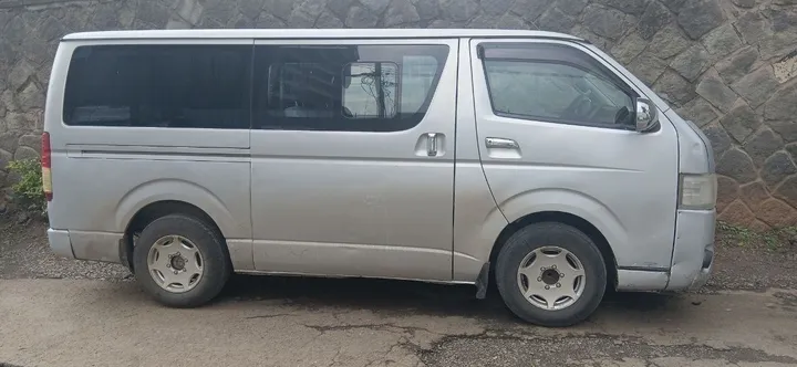 Toyota Hiace Abadula Super GL – photo 4