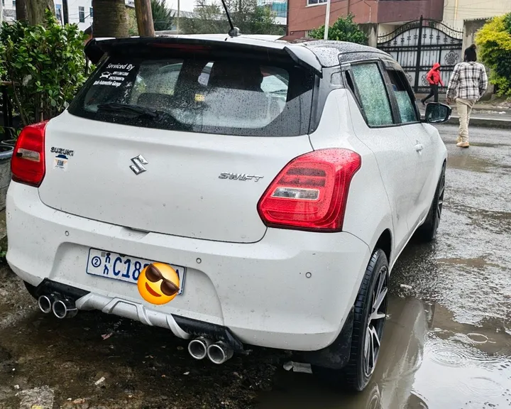 Suzuki Swift 2022 Automatic – photo 3