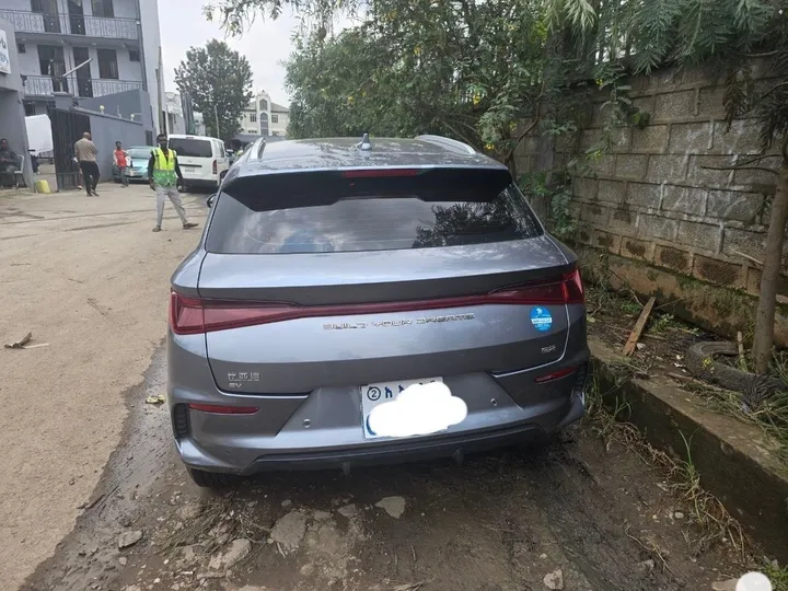 BYD E2 2025 Electric Automatic – photo 3