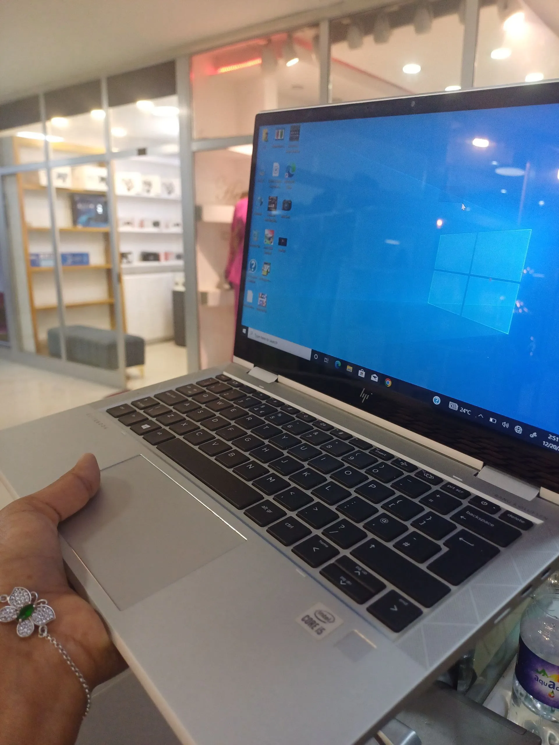 HP EliteBook 830 G7 x360 Laptop – photo 4