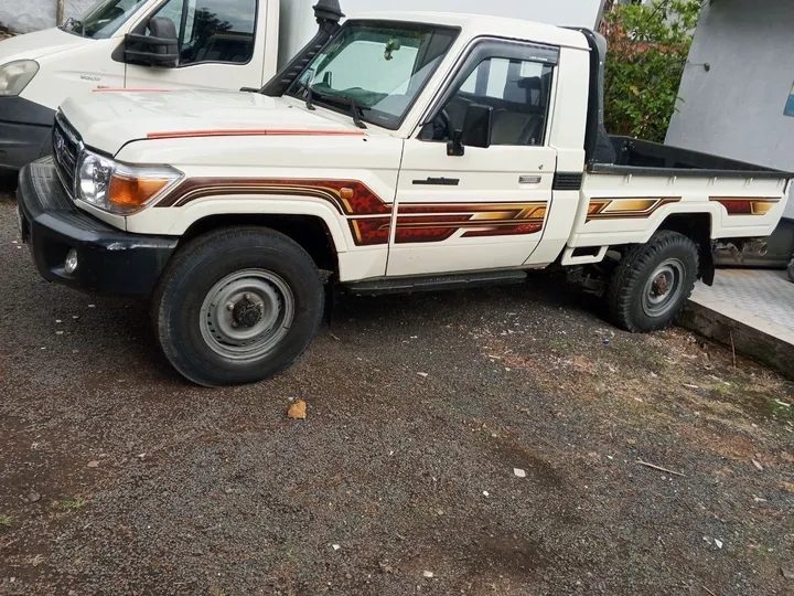 Toyota King Cab 2009 Pickup – photo 4