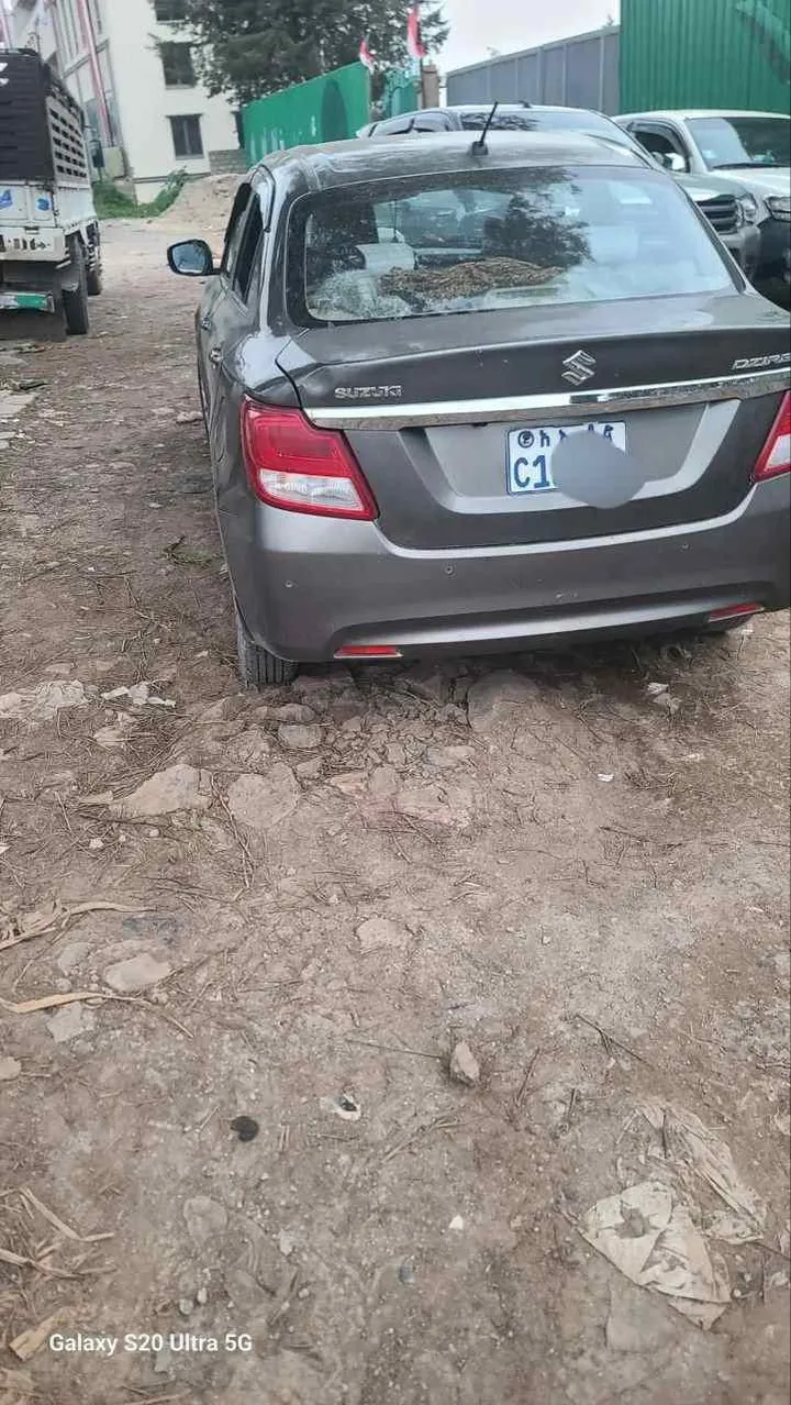 Suzuki Dzire 2022 Automatic – photo 4