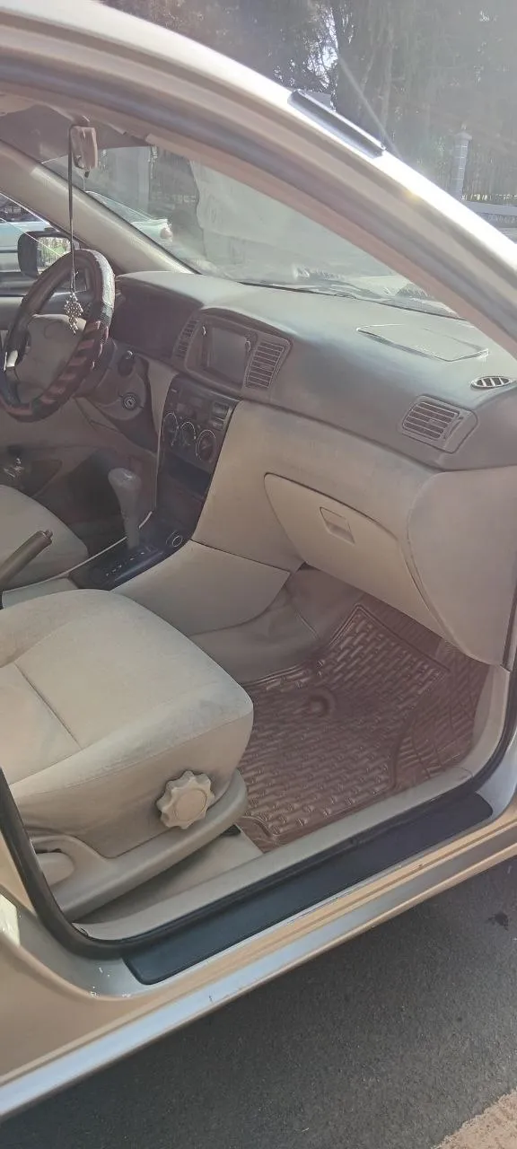 Toyota Corolla 2004 Automatic – photo 5