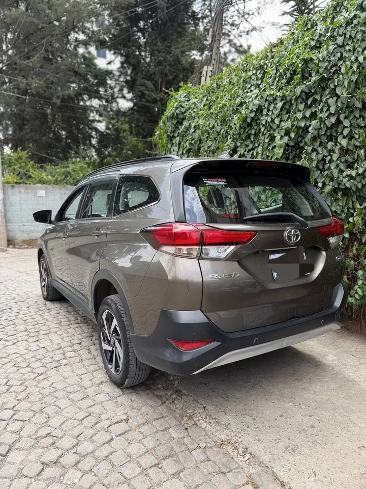 Toyota Rush G-Grade 2020 – photo 3