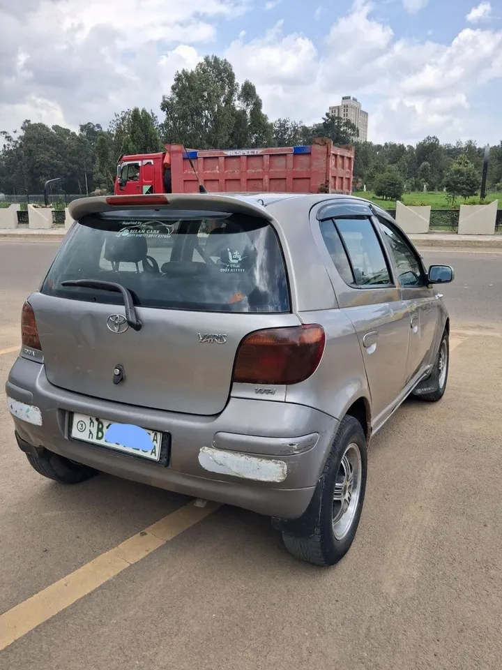 Toyota Vitz Yaris 2005 Manual – photo 5