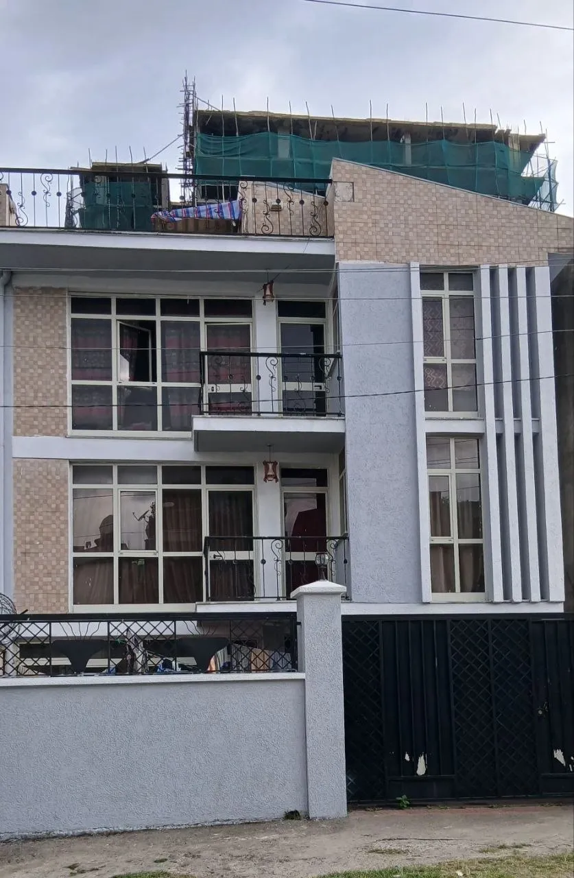 Modern G+2 Residential House 175 sqm – photo 4