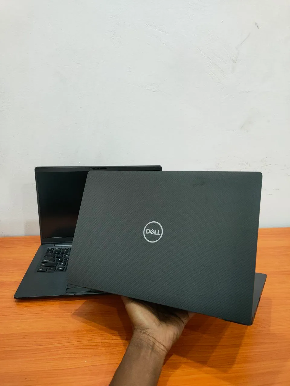 Dell Latitude 7400 Core i7 Laptop – photo 3