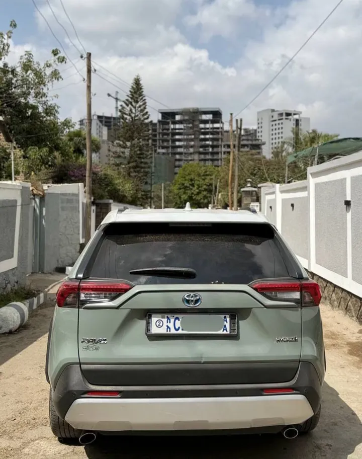 Toyota Rav4 Hybrid Adventure 2022 – photo 3