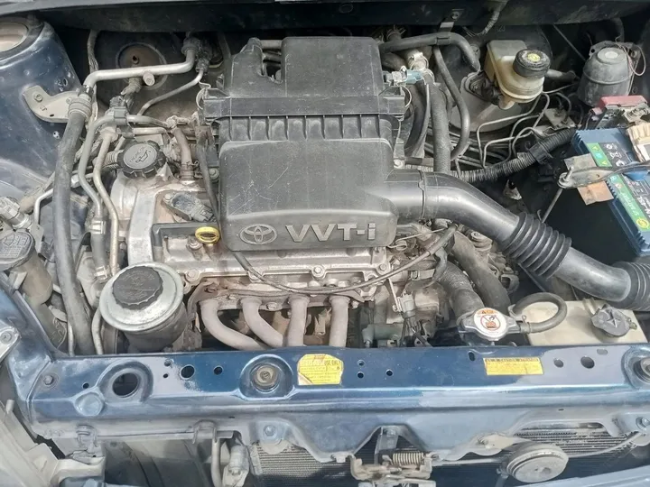 Toyota Yaris 2001 Manual – photo 3