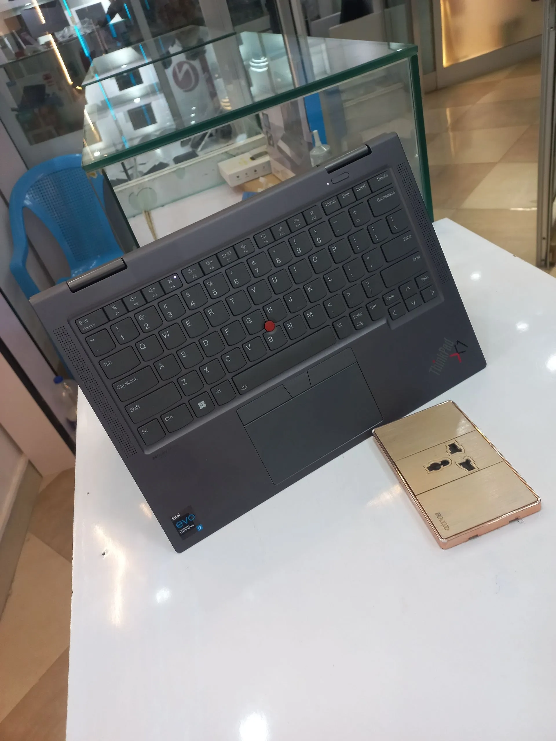 Lenovo ThinkPad X1 Yoga i7 – photo 4