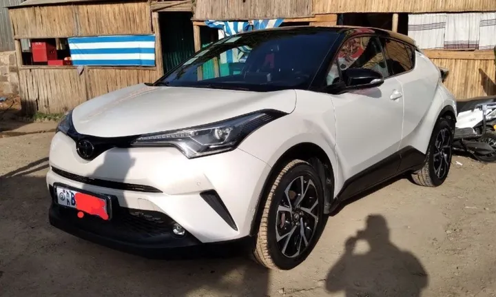 Toyota C-HR 1.2T AWD 2017 – photo 5