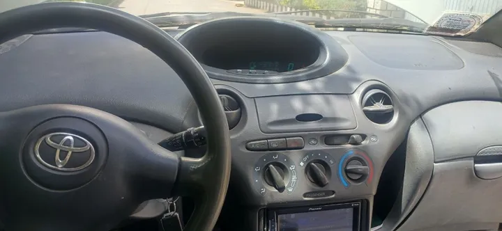 Toyota Vitz 2002 Automatic 1.0L – photo 5