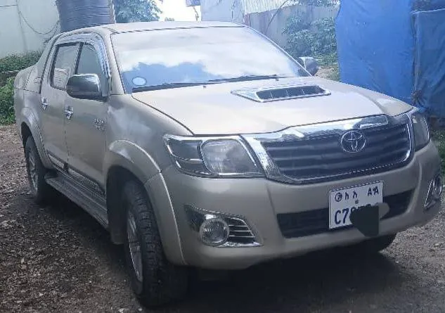 Toyota Hilux Double Cab 2015 Manual – photo 3