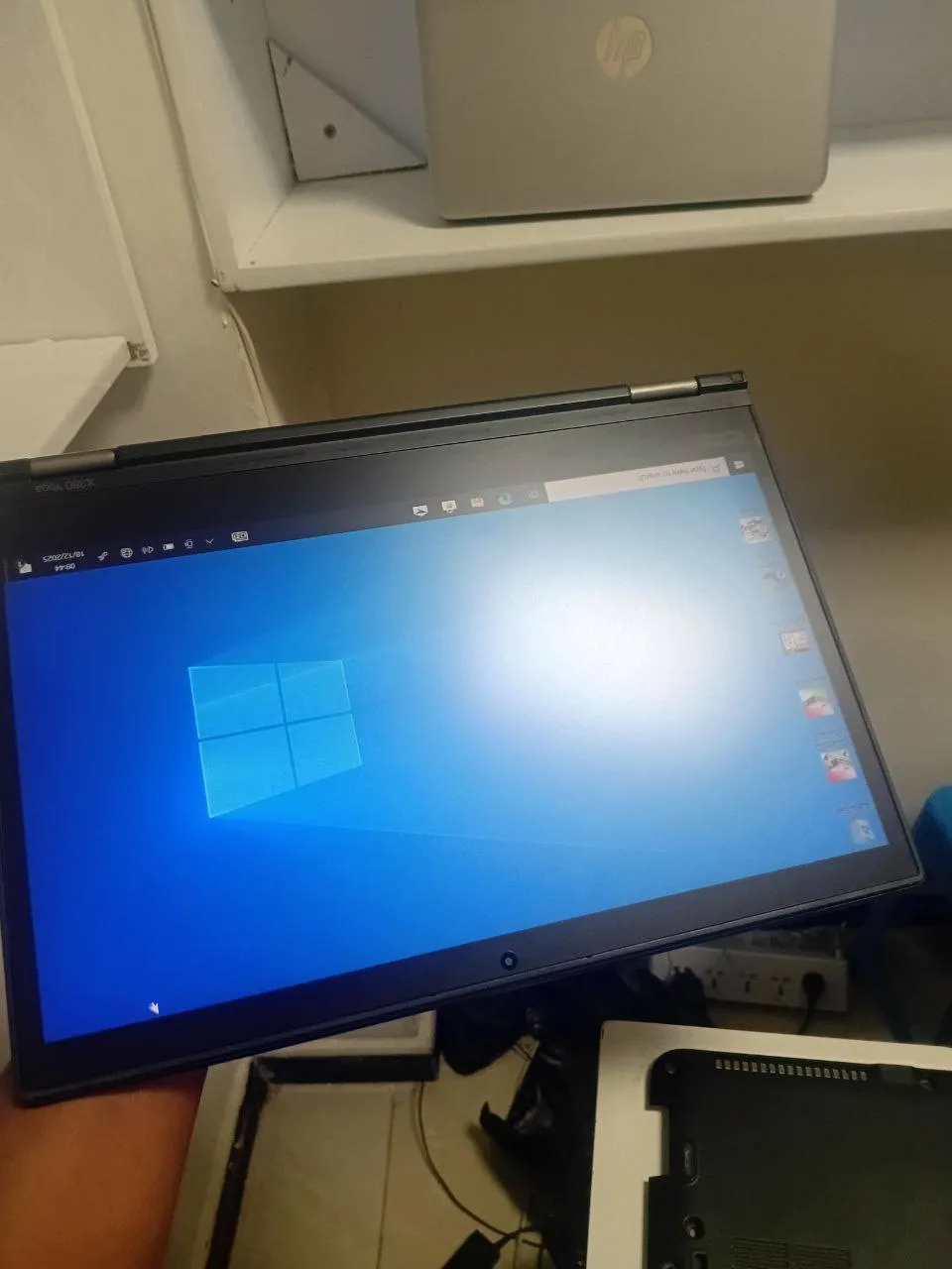 Lenovo X380 Core i5 Touch Laptop – photo 3