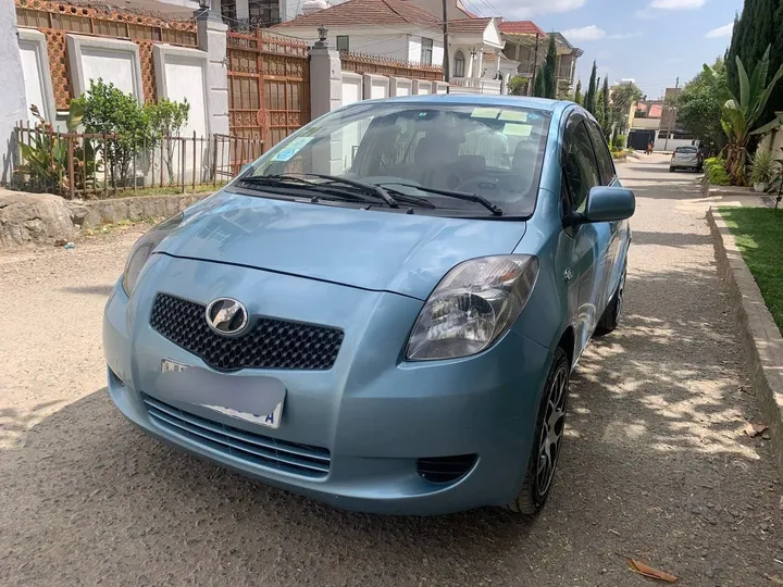 Toyota Yaris Compact 2006 Automatic – photo 4