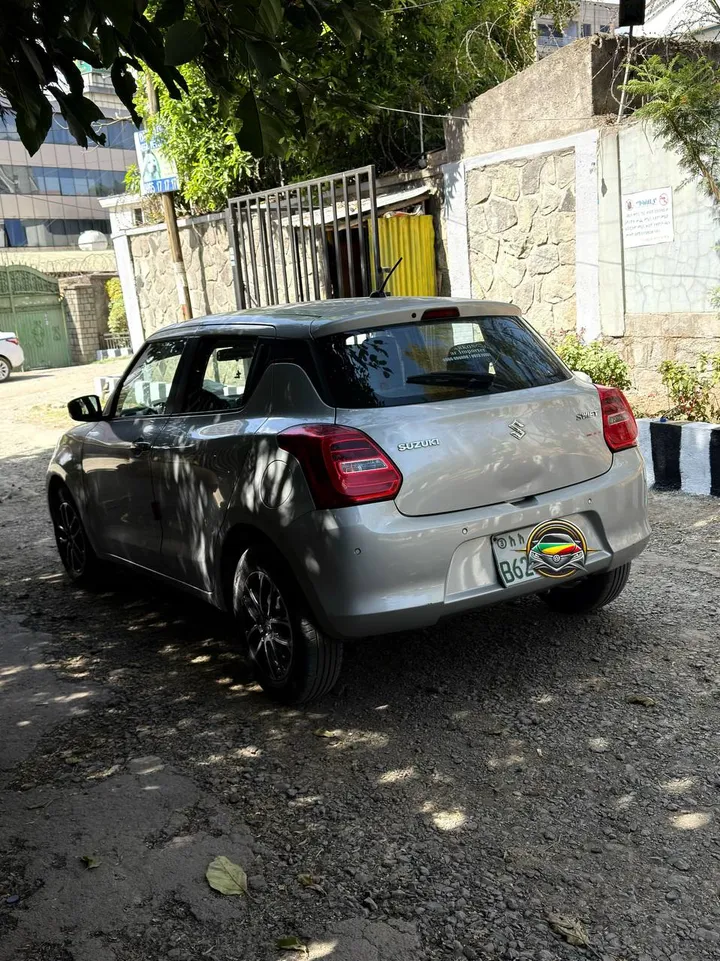 Suzuki Swift 2022 Full Option – photo 7