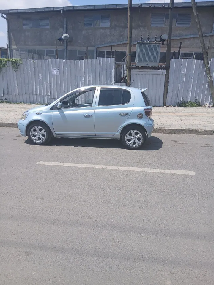Toyota Vitz 2004 Automatic 1.0L – photo 10
