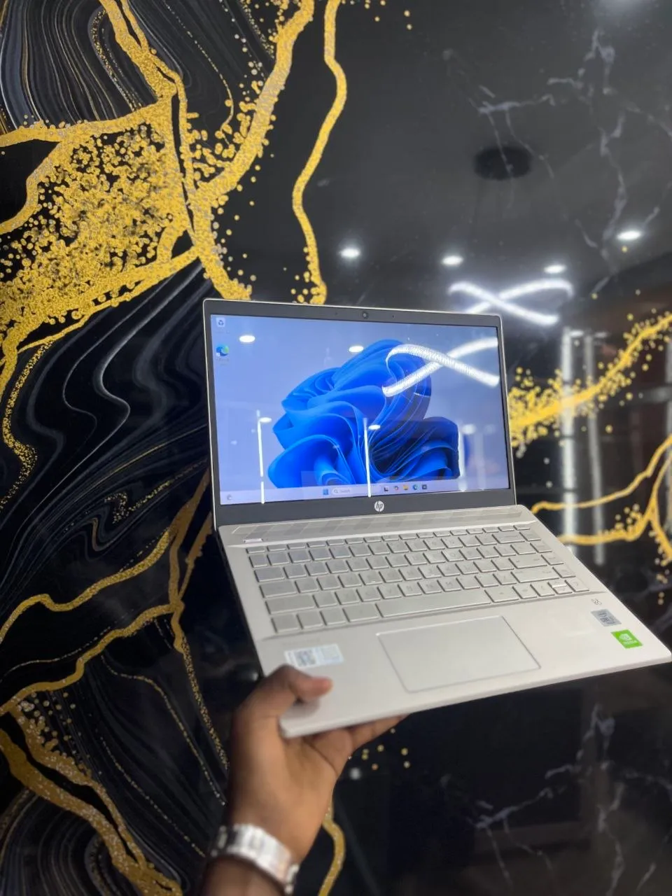 HP Pavilion 14 i7 Laptop – photo 8